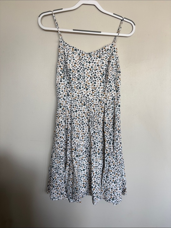 Old Navy Dresses & Skirts - Old Navy Floral Smocked Sundress White Green Brown Medium